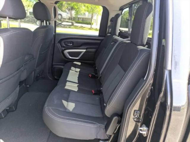 2017 Nissan Titan SV