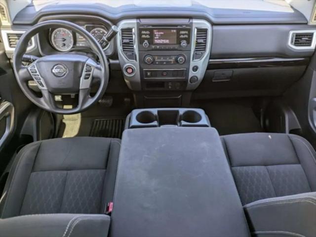 2017 Nissan Titan SV