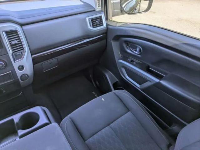 2017 Nissan Titan SV