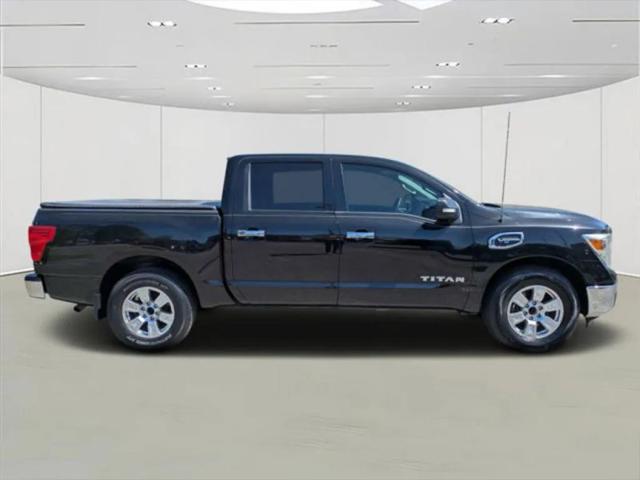 2017 Nissan Titan SV