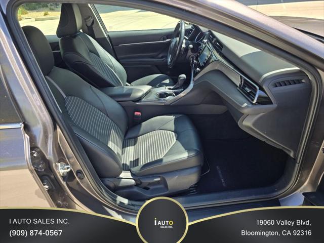 2020 Toyota Camry SE