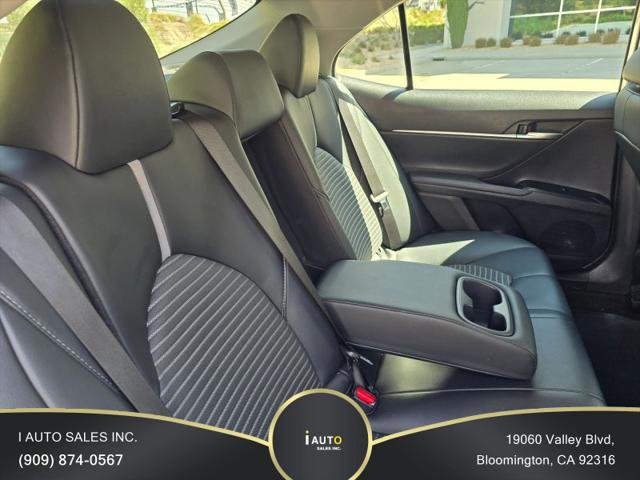 2020 Toyota Camry SE