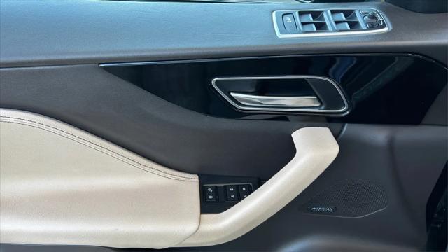 2019 Jaguar F-PACE 25t Prestige