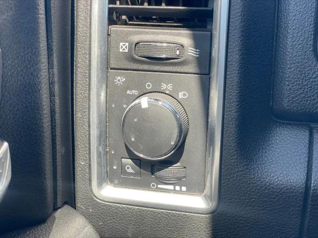 2024 Ram 1500 Classic Warlock Crew Cab 4x4 5'7" Box