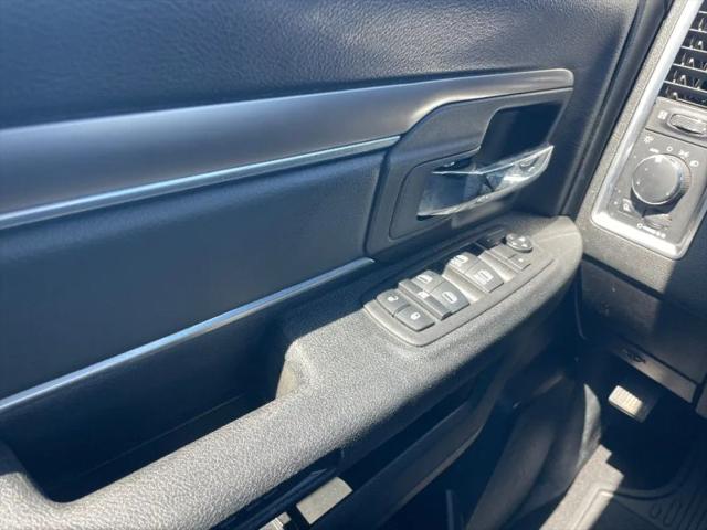 2024 Ram 1500 Classic Warlock Crew Cab 4x4 5'7" Box
