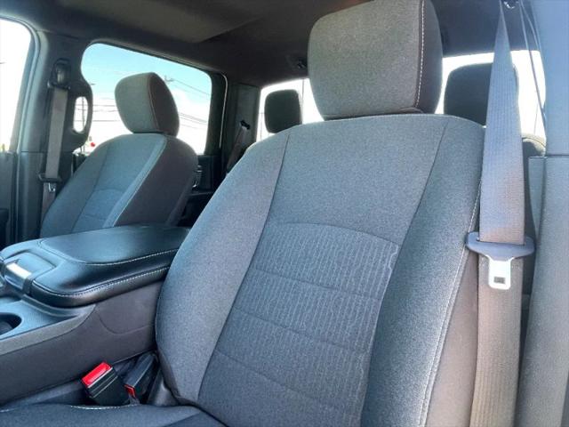 2024 Ram 1500 Classic Warlock Crew Cab 4x4 5'7" Box