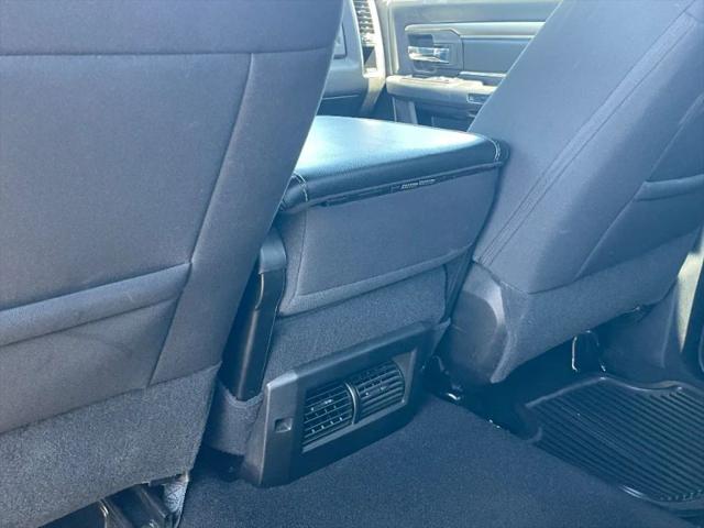 2024 Ram 1500 Classic Warlock Crew Cab 4x4 5'7" Box