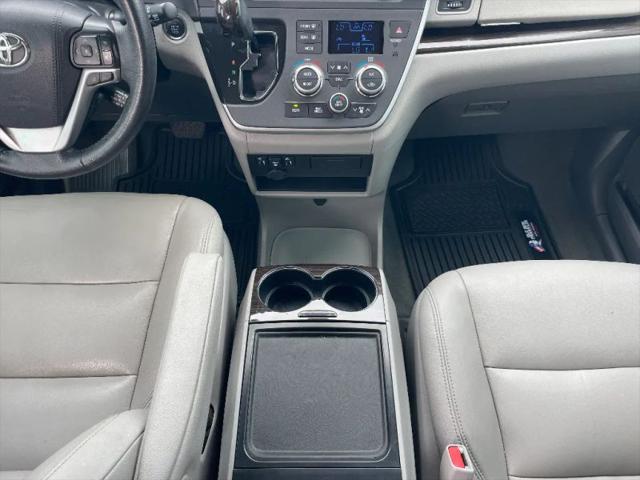 2020 Toyota Sienna XLE