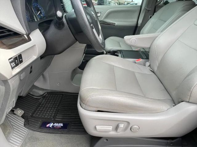 2020 Toyota Sienna XLE