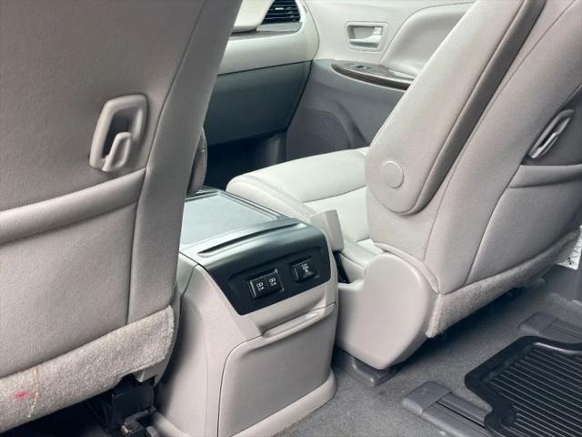 2020 Toyota Sienna XLE