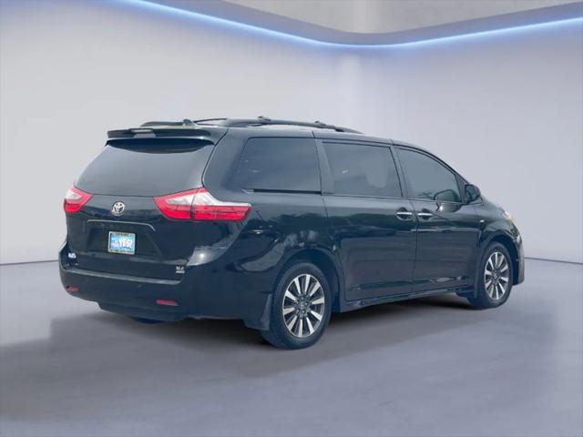 2020 Toyota Sienna XLE