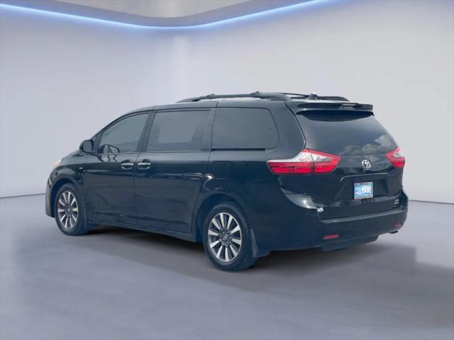 2020 Toyota Sienna XLE