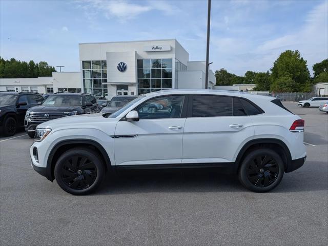 2026 Volkswagen Atlas Cross Sport SE with Technology