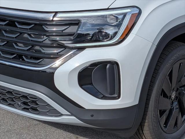 2026 Volkswagen Atlas Cross Sport SE with Technology