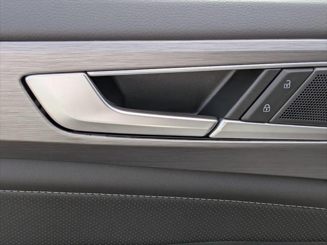 2026 Volkswagen Atlas Cross Sport SE with Technology