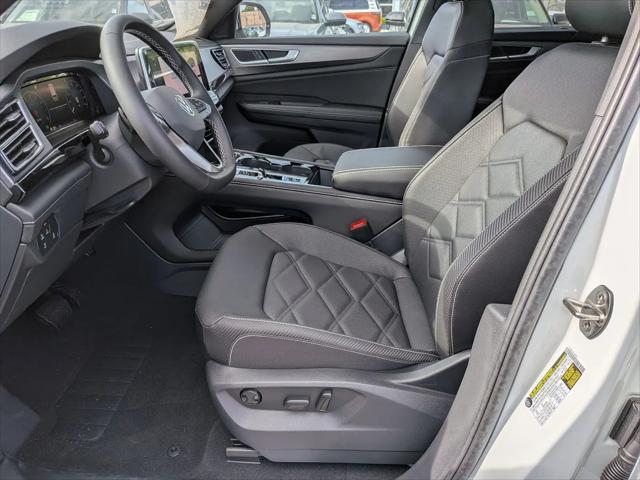2026 Volkswagen Atlas Cross Sport SE with Technology