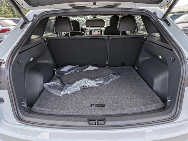 2026 Volkswagen Atlas Cross Sport SE with Technology