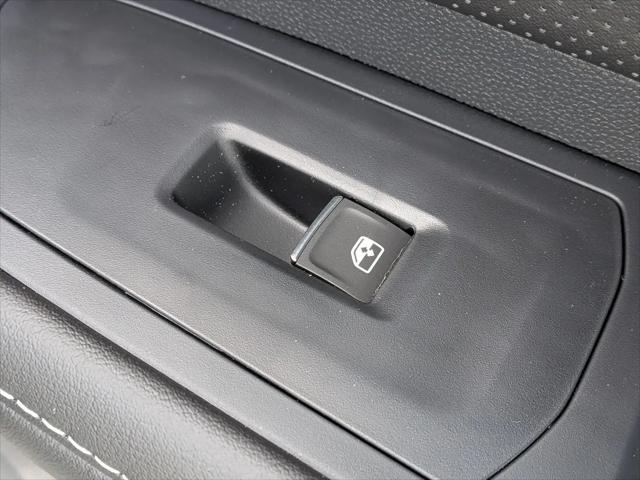 2026 Volkswagen Atlas Cross Sport SE with Technology
