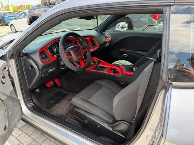 2016 Dodge Challenger SXT