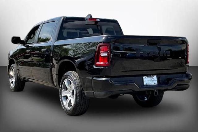 2026 Ram 1500 Express Crew Cab 4x4 5'7" Box
