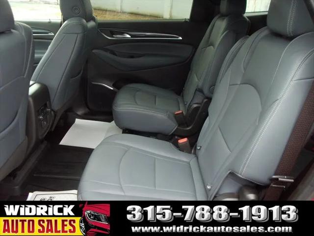 2022 Buick Enclave AWD Essence