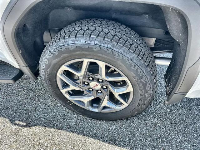 2026 GMC Sierra 1500 Crew Cab, Short Bed, SLT, 4WD