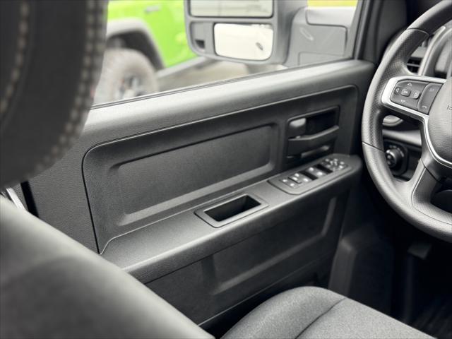 2026 Ram 2500 Black Express Crew Cab 4x4 6'4" Box