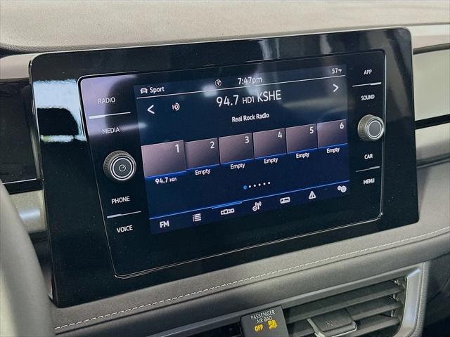 2026 Volkswagen Taos SE Black