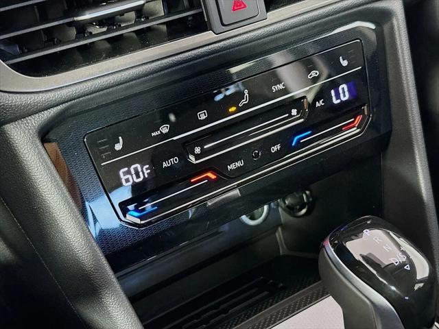 2026 Volkswagen Taos SE Black