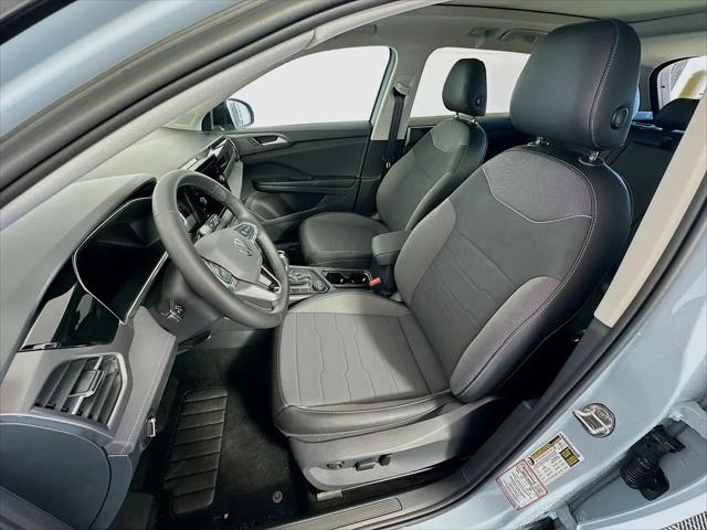 2026 Volkswagen Taos SE Black