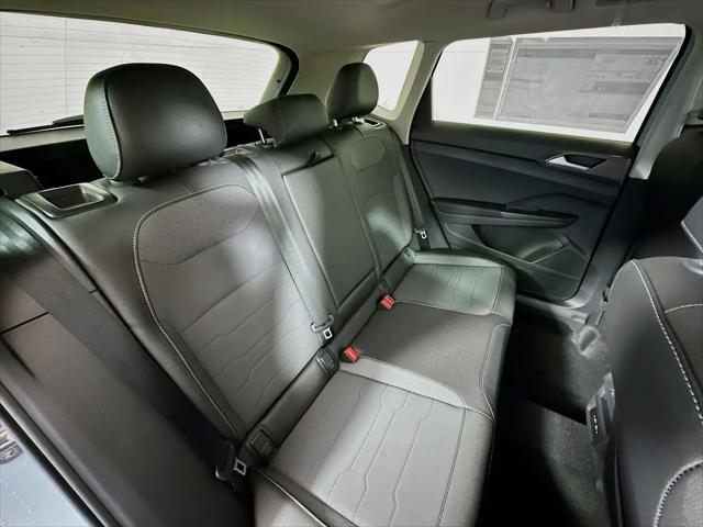 2026 Volkswagen Taos SE Black