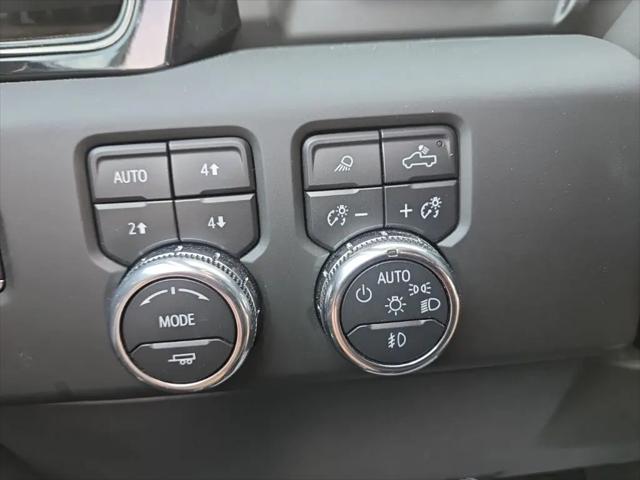 2023 GMC Sierra 1500 4WD Crew Cab Short Box AT4