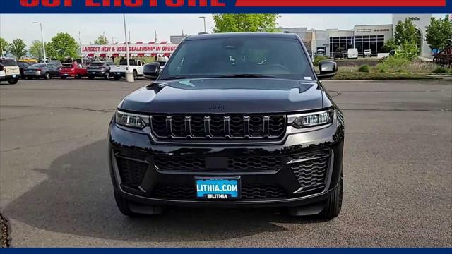 2026 Jeep Grand Cherokee Laredo Altitude