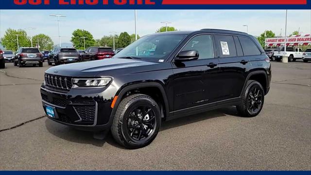 2026 Jeep Grand Cherokee Laredo Altitude