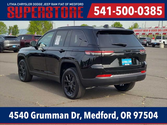 2026 Jeep Grand Cherokee Laredo Altitude