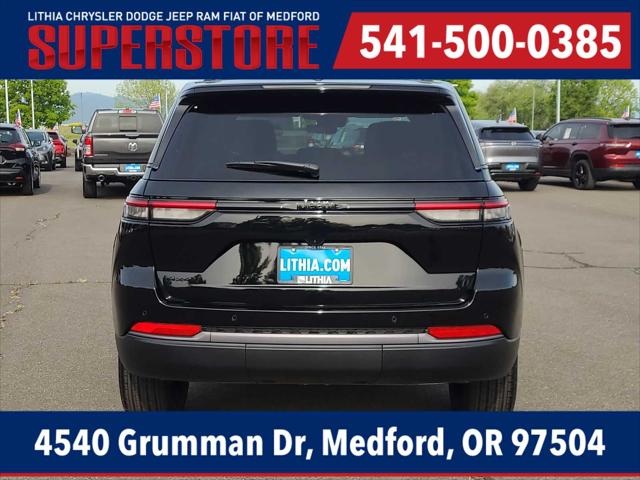 2026 Jeep Grand Cherokee Laredo Altitude