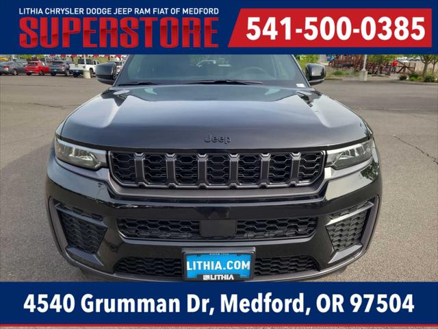 2026 Jeep Grand Cherokee Laredo Altitude
