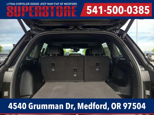 2026 Jeep Grand Cherokee Laredo Altitude