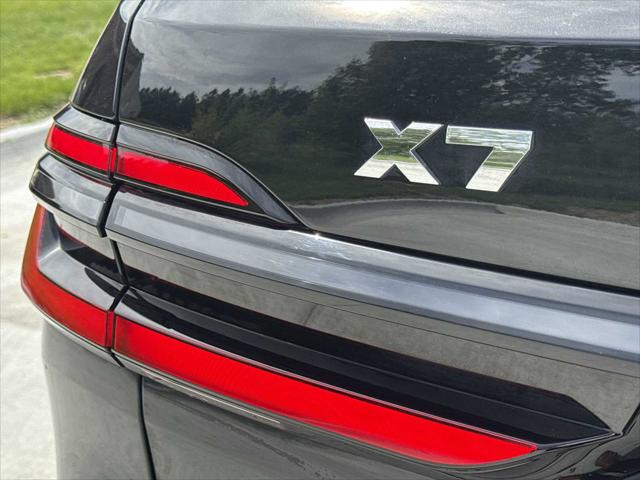 2025 BMW X7 M60i