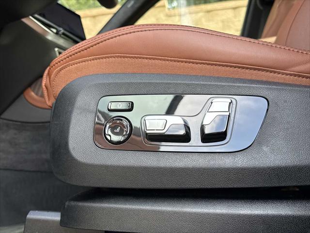 2025 BMW X7 M60i