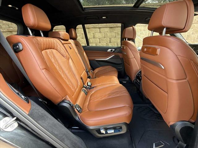 2025 BMW X7 M60i