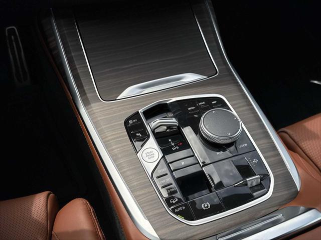 2025 BMW X7 M60i
