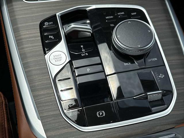 2025 BMW X7 M60i