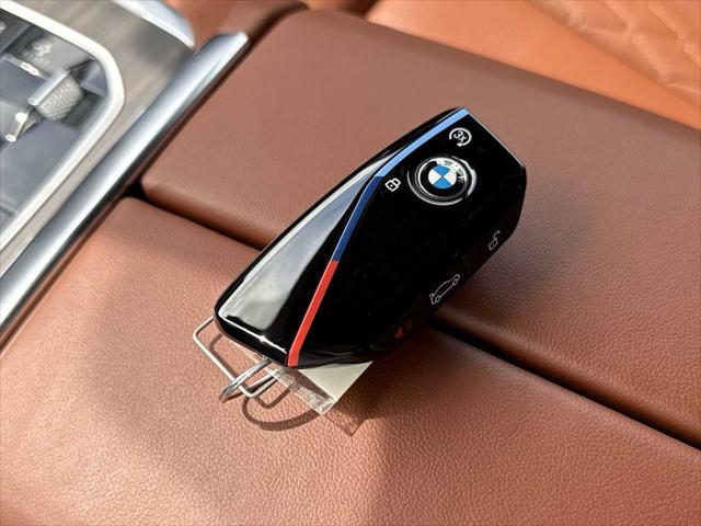 2025 BMW X7 M60i