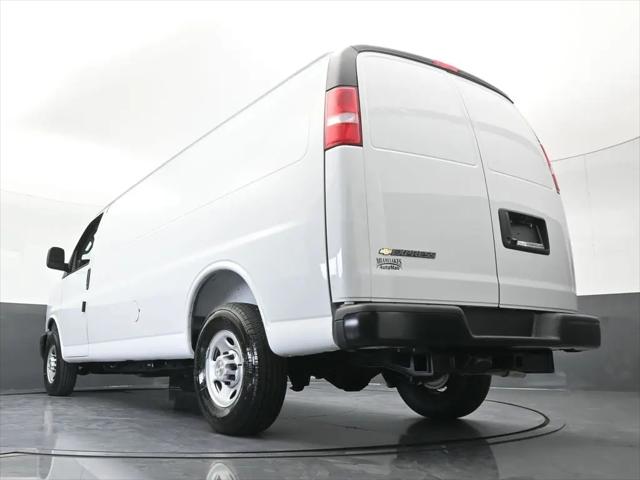 2026 Chevrolet Express Cargo Van 2500 Extended Wheelbase, WT, RWD