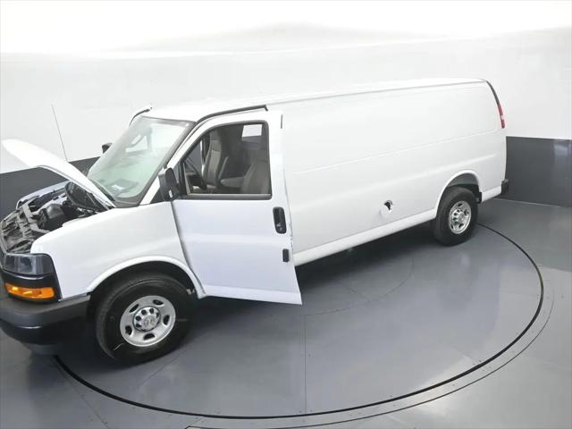 2026 Chevrolet Express Cargo Van 2500 Extended Wheelbase, WT, RWD