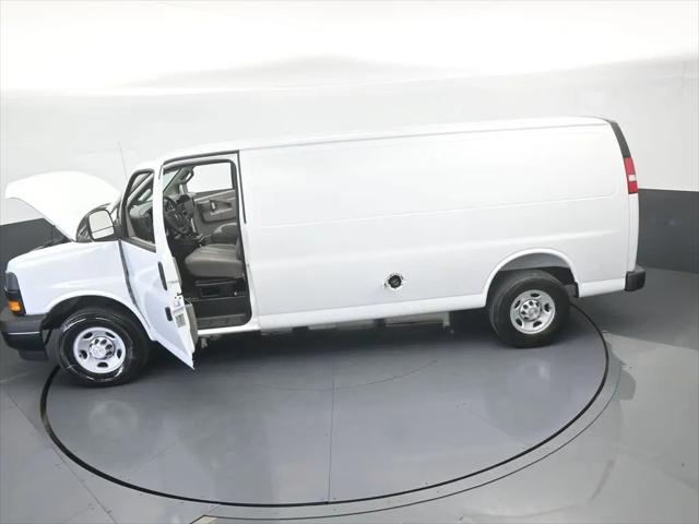 2026 Chevrolet Express Cargo Van 2500 Extended Wheelbase, WT, RWD