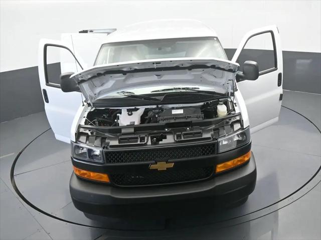 2026 Chevrolet Express Cargo Van 2500 Extended Wheelbase, WT, RWD