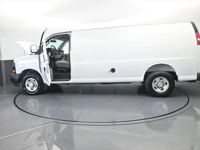2026 Chevrolet Express Cargo Van 2500 Extended Wheelbase, WT, RWD