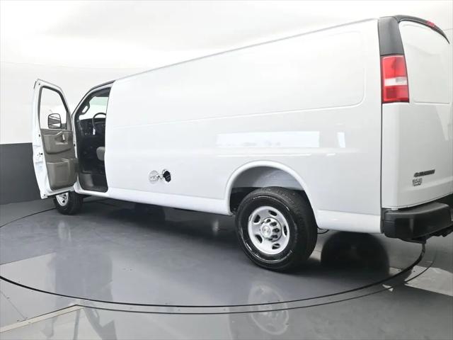 2026 Chevrolet Express Cargo Van 2500 Extended Wheelbase, WT, RWD